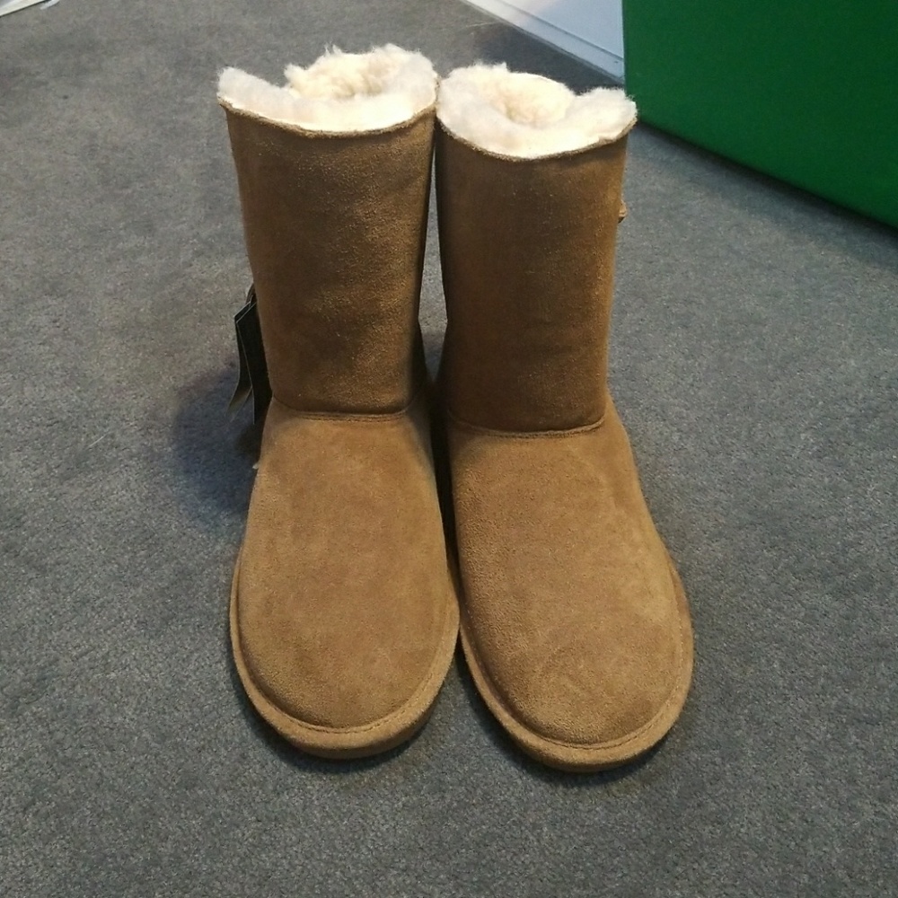 Bearpaw short wool boots
